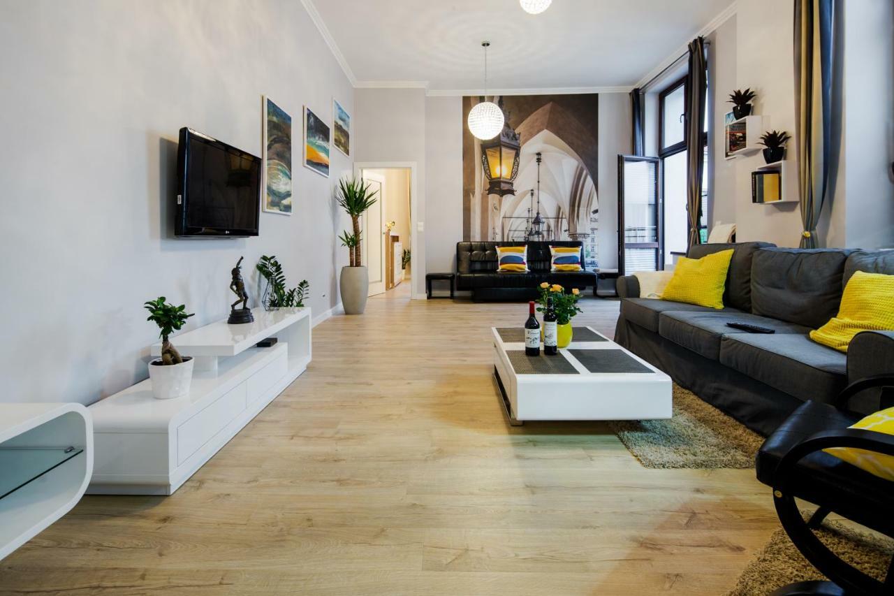 Kings Landing Apartament Krakow Bagian luar foto