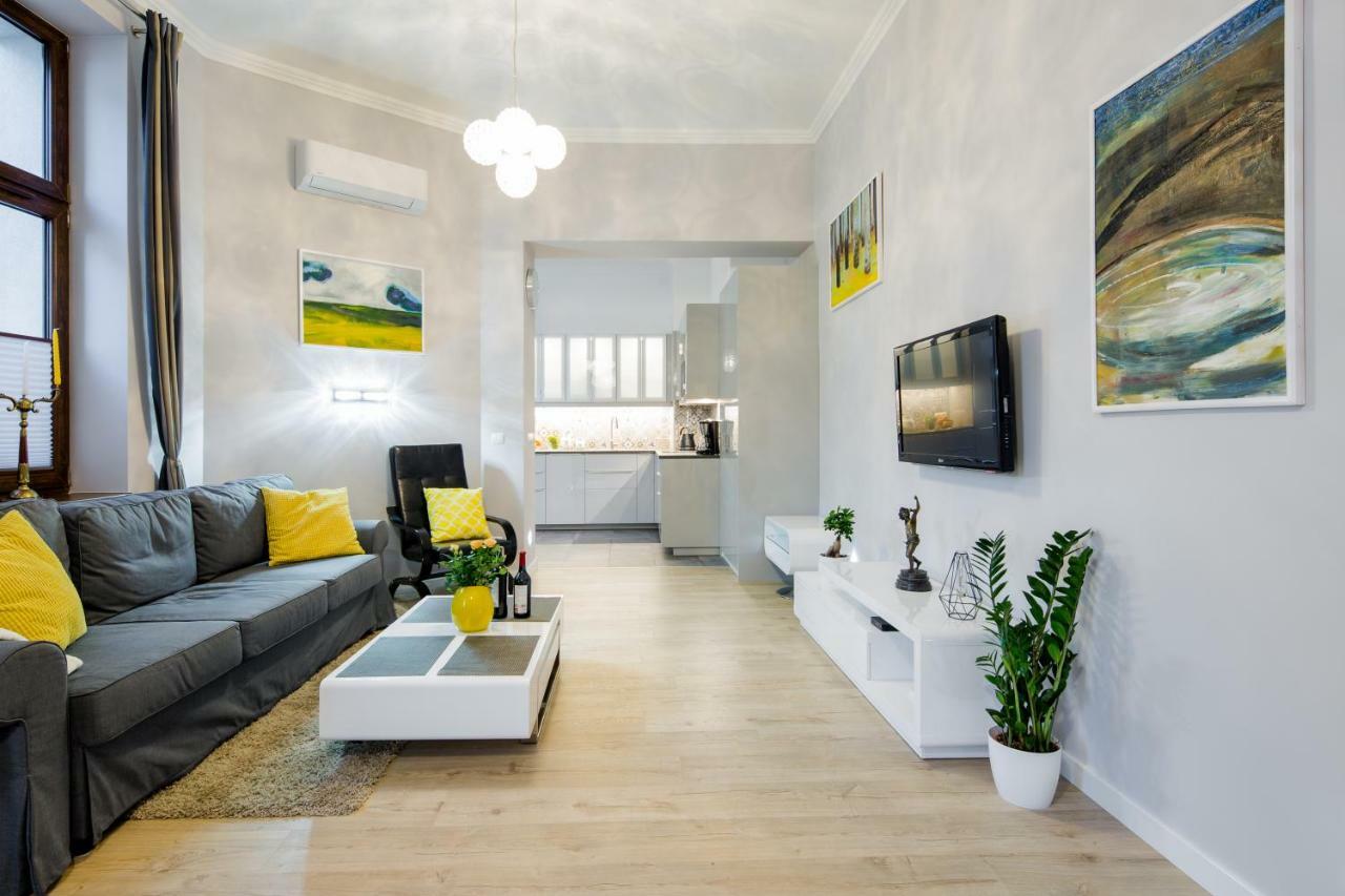 Kings Landing Apartament Krakow Bagian luar foto