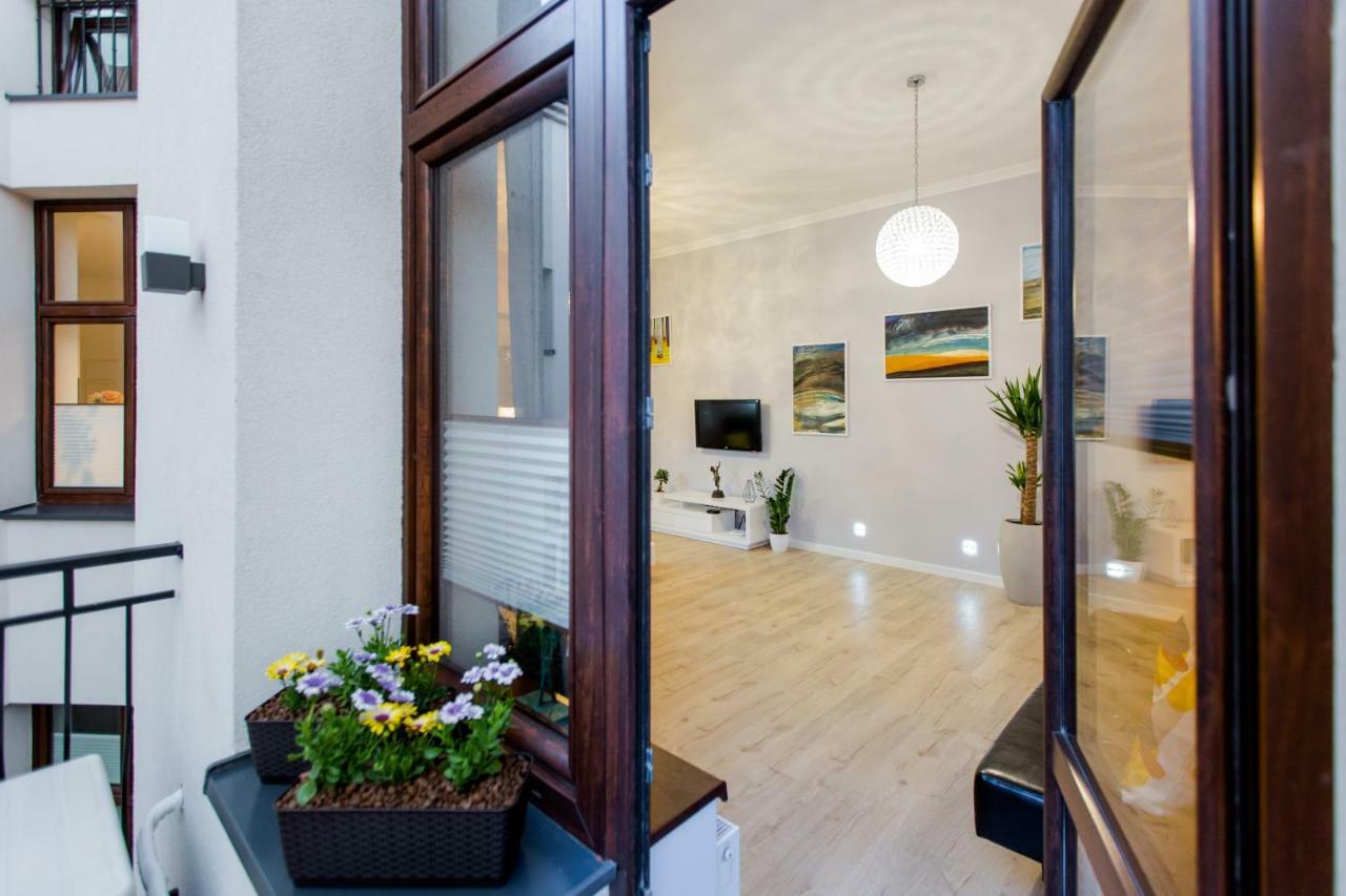 Kings Landing Apartament Krakow Bagian luar foto