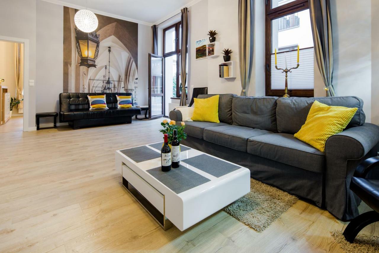 Kings Landing Apartament Krakow Bagian luar foto