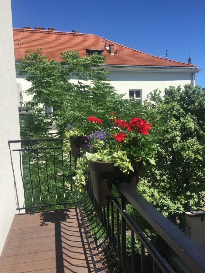 Kings Landing Apartament Krakow Bagian luar foto