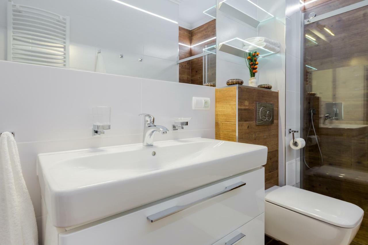 Kings Landing Apartament Krakow Bagian luar foto